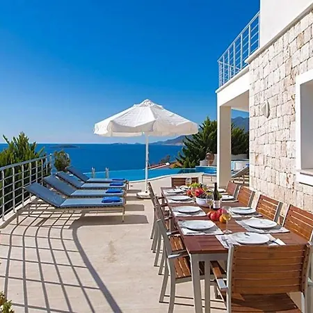 Yenikoy Sleeps 10 Pool Air Con Wifi Villa