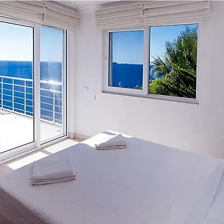 Villa Yenikoy Sleeps 10 Pool Air Con Wifi *
