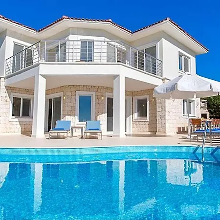 Yenikoy Sleeps 10 Pool Air Con Wifi Villa